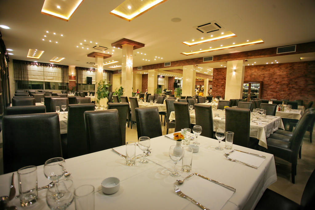 Hotel Ellena แฮร์เซ็ก-โนวี ภายนอก รูปภาพ