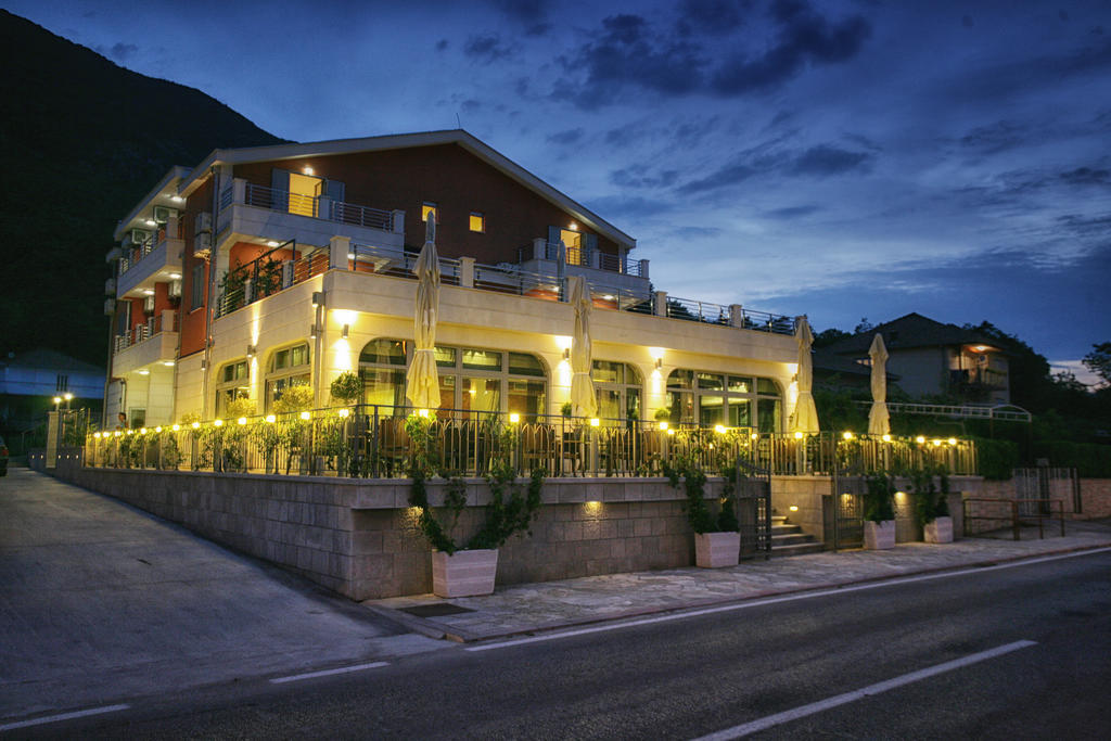 Hotel Ellena แฮร์เซ็ก-โนวี ภายนอก รูปภาพ